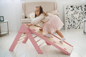 Małpiszon Domowy plac zabaw trójkąt Pikler Montessori biały Moon LunaToys 4