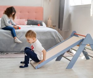 Małpiszon Domowy plac zabaw trójkąt Pikler Montessori błękitny Moon LunaToys 13