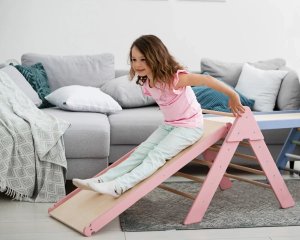 Małpiszon Domowy plac zabaw trójkąt Pikler Montessori różowo-szary Moon LunaToys 25