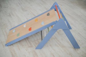 Małpiszon Domowy plac zabaw trójkąt Pikler Montessori różowo-szary Moon LunaToys 32