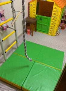 Małpiszon Składany materac pod drabinkę gimnastyczną 100x100x10 cm Kometa pomarańczowo-żółty 11