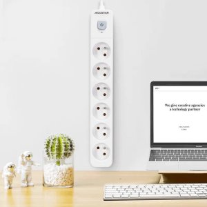 Aigostar  Francuski przedłużacz 6-gniazdowy z wyłącznikiem biało-szary 3m Francuski przedłużacz 6-gniazdowy z wyłącznikiem biało-szary 3m 3