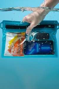 NiteIze Wodoszczelny Pokrowiec Nite Ize RunOff Medium Blue 2