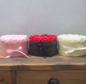 Bispol Mydlany Flower Box - 14 Różowych Róż w Okrągłym Pudełku 4
