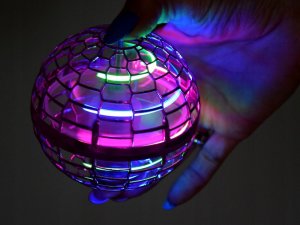 Jokomisiada Latająca kula ufo świeci sterowanie ręką RC0605 2