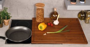 Deska do krojenia Kesper Deska do krojenia z antypoślizgowymi nóżkami, ciemny bambus, 50 x 56 cm 4