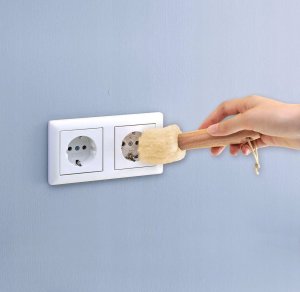 Maximex Szczotka do czyszczenia gniazdek elektrycznych 2