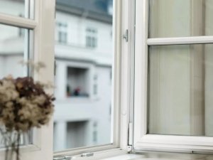 Tesa TESA 05417-200. Produktfarbe: Transparent, Material: Silikon, Haltbarkeitsdauer (max.): 15 Jahr(e). Länge: 6 m, Spaltdichtung (min.): 7 mm, Spaltdichtung (max.): 9 mm (05417-00200-00) 6