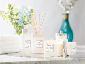 Clean , Space Warm Cotton, Scented Candle, 227 g 2