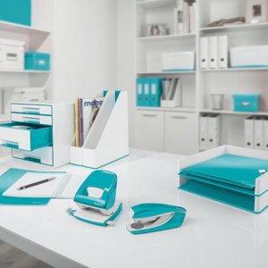 Leitz Zszywacz WOW 5547 15 ark niebieski 3