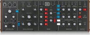 Behringer Behringer MODEL D Syntezator analogowy 17