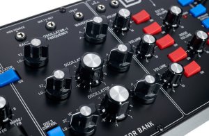 Behringer Behringer MODEL D Syntezator analogowy 5