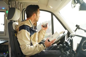 Przenośny ekspres do kawy Outin Nano (OTEM-01-PW) 100 W biały 13