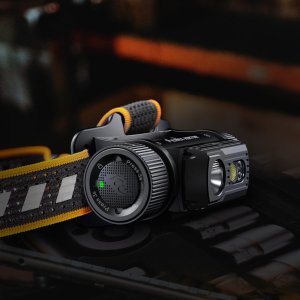 Latarka czołowa Fenix Latarka diodowa Fenix HM70R - czołówka 10