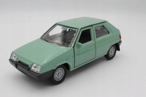 Welly WELLY Auto model 1:60 Skoda w pudełku mix cena za 1 szt 11