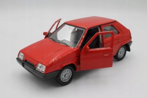 Welly WELLY Auto model 1:60 Skoda w pudełku mix cena za 1 szt 10
