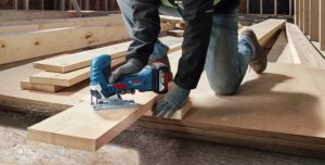 Bosch WYRZYNARKA GST 185-LI 2X4.0AH LI-ION UCHWYT "B" WALIZKA 3