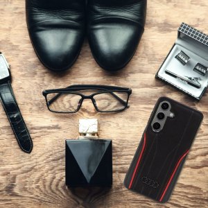 Audi Audi Genuine Leather MagSafe S24 S921 czarno-czerwony/black-red hardcase AU-TPUPCS24-R8/D3-RD 10