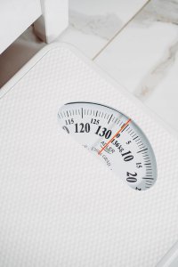 Mikroskop Adler Waga Łazienkowa Mechaniczna Do 136Kg Analogowa 7