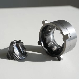 Młynek do kawy Varia Varia - Żarna 38mm Hypernova Ultra Burr Plasma Titanium Coated 3