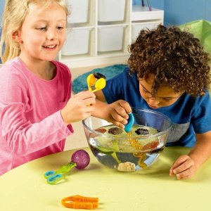 Learning Resources Zestaw do ćwiczenia motoryki rączek, Helping Hands 3