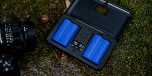 Newell Ładowarka dwukanałowa Newell LCD-PB-SD do baterii NP-FZ100 12