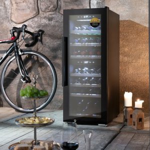 Caso | Smart Wine Cooler | WineExclusive 38 | Energy efficiency class G | Free standing | Bottles capacity 38 bottles | Cooling type Compressor technology | Czarny 2