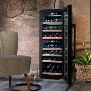Caso | Smart Wine Cooler | WineExclusive 38 | Energy efficiency class G | Free standing | Bottles capacity 38 bottles | Cooling type Compressor technology | Czarny 4