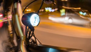 Supernova Lampka przednia SUPERNOVA E3 Pure 3 na dynamo 5