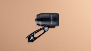 Supernova Lampka przednia SUPERNOVA E3 Pro 2 na dynamo silver 10