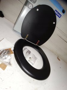 Deska bidetowa Wenko Toilet seat Kos black Easy Close Thermop 4