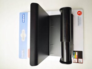 Wenko Uchwyt na papier z półką Classic Plus, kolor czarny, WENKO 8