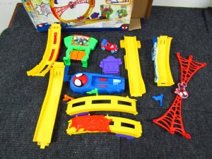 SPIDEY SPIDEY AMAZING METALS SUPER LOOP TRACK SET 5