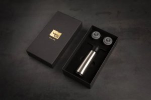 Vacu Vin Wine Saver Stainless Steel Gift box 13