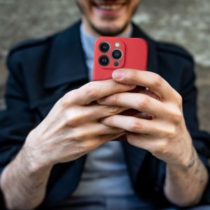 OEM Futerał SILICONE MAG COVER kompatybilny z MagSafe do IPHONE 11 czerwony 6