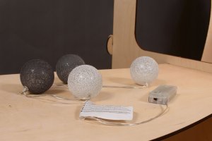 Ikonka Domek ogrodowy drewniany stolik tablica kredowa 86 x 137 x 105 cm 7