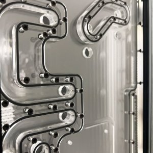 Stealkey Customs Lian Li O11 Dynamic EVO XL x Stealkey Crosscool II D-RGB - Distroplate 2