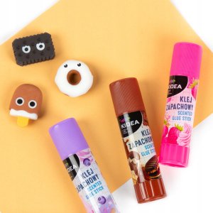 Derform Klej w sztyfcie 15G zapachowy KIDEA p24 mix cena za 1 szt 2