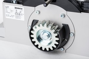 BENINCA Zestaw Beninca KBULL8M.PM 230V do 800kg bram przesuwnych 4