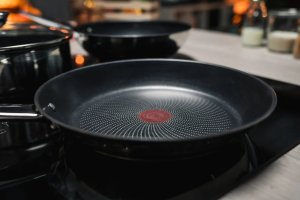 Patelnia Tefal Tytanowa 28cm 19