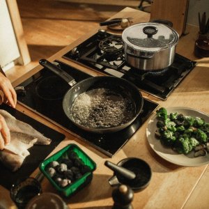 Patelnia Fiskars do ryb 26cm 6