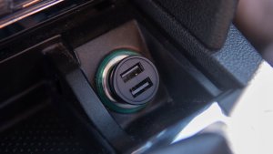 Ładowarka Swissten Swissten 20111900 ładowarka do urządzeń przenośnych Uniwersalne Czarny Zapalniczka Szybkie ładowanie Automatyczna 5