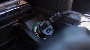 Ładowarka Swissten Swissten 20111900 ładowarka do urządzeń przenośnych Uniwersalne Czarny Zapalniczka Szybkie ładowanie Automatyczna 8