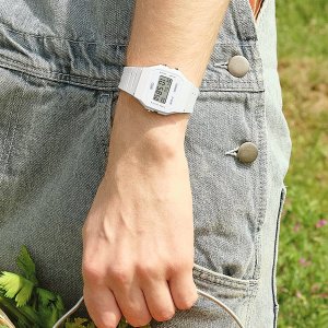 Casio Vintage Zegarek dla dzieci Casio F-91WB-7AEF biały 5