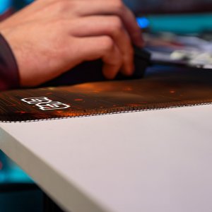 Podkładka Tilt DUŻA PODKŁADKA POD MYSZKĘ Starcie z Ognistym 50x50 TILT XL Gamingowa Duża 5