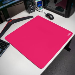 Podkładka Tilt PODKŁADKA POD MYSZ GAMINGOWA Lipstick 50x50 TILT Gamingowa XL Wodoodporna 2