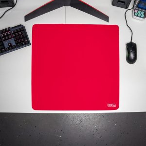 Podkładka Tilt DUŻA PODKŁADKA POD MYSZKĘ Crimson 50x50 TILT Wytrzymała Wodoodporna 3
