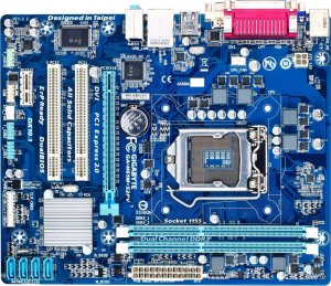 Gigabyte PŁYTA GŁÓWNA GIGABYTE GA-H61M-S2PV + PROCESOR INTEL PENTIUM G2020 2.9GHz + COOLER 3