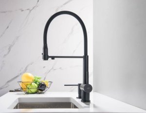 Bateria kuchenna Blue Water Blue Water Tusar Czarna Trójdrożna bateria kuchenna z elastyczną wyjmowaną wylewką 5