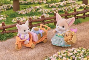 Figurka Epoch Sylvanian Families - Liski pustynne na pikniku (5698) 4